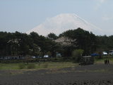 本栖湖湖畔からの富士山